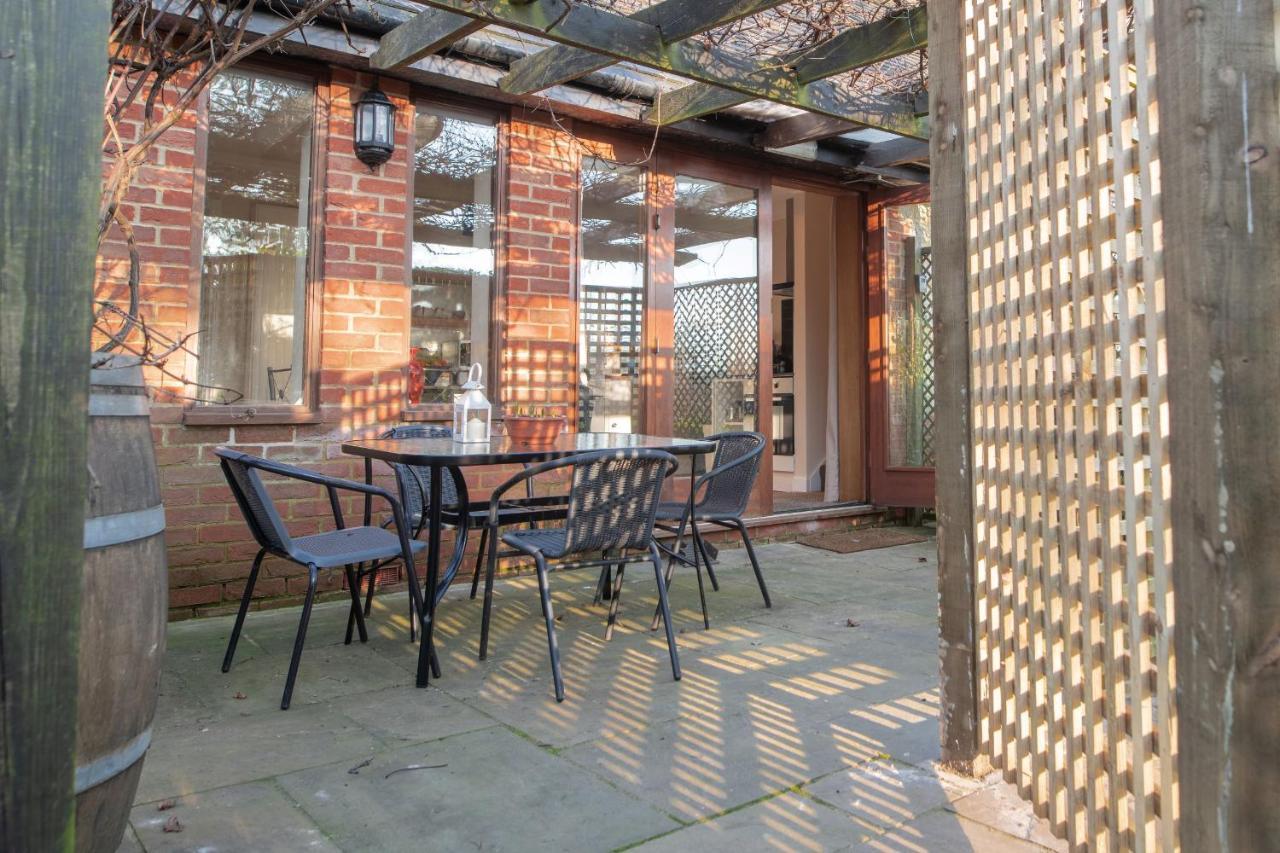 Terlingham Lane Cottage Hawkinge Экстерьер фото