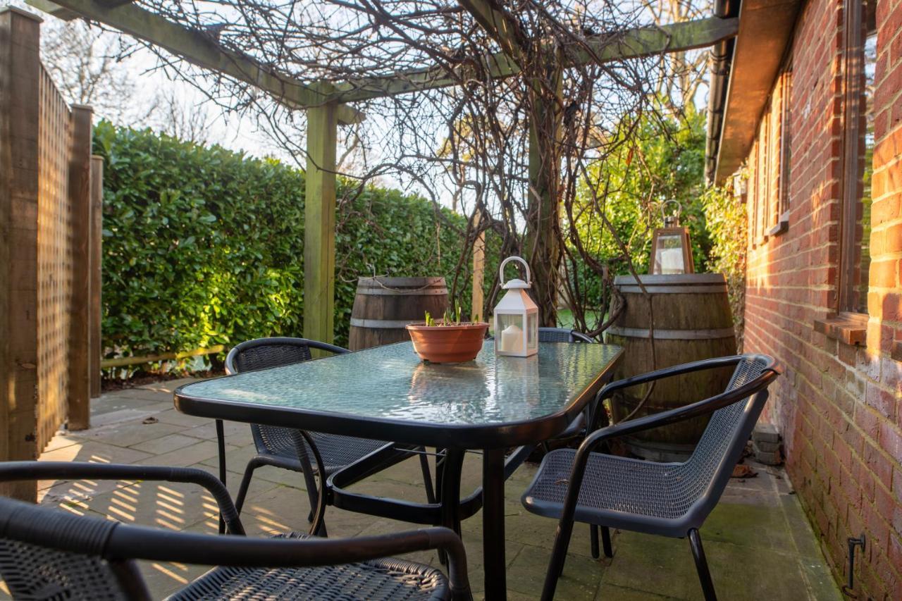 Terlingham Lane Cottage Hawkinge Экстерьер фото