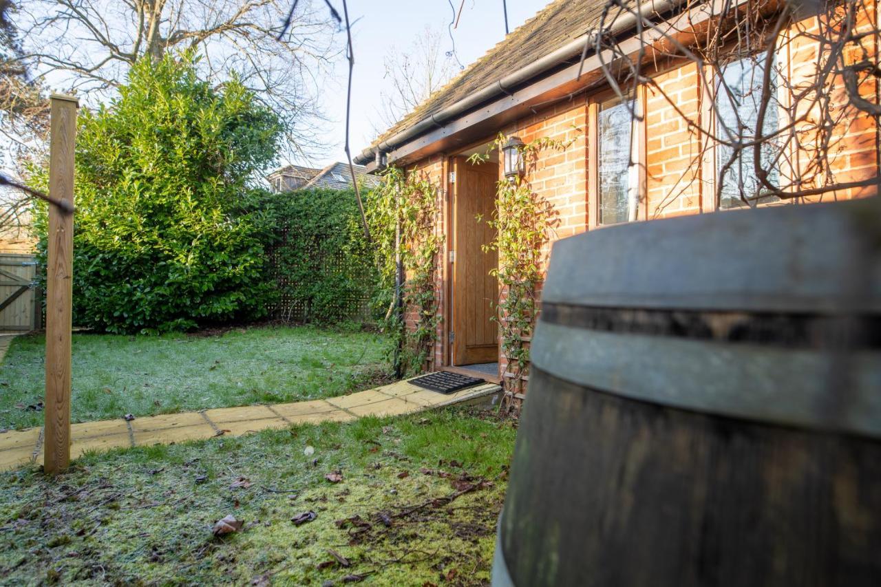 Terlingham Lane Cottage Hawkinge Экстерьер фото