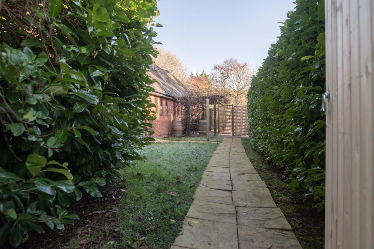 Terlingham Lane Cottage Hawkinge Экстерьер фото